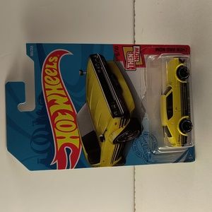 Hot Wheels nissan Skyline 2000GT-R shipping protector yellow  d9